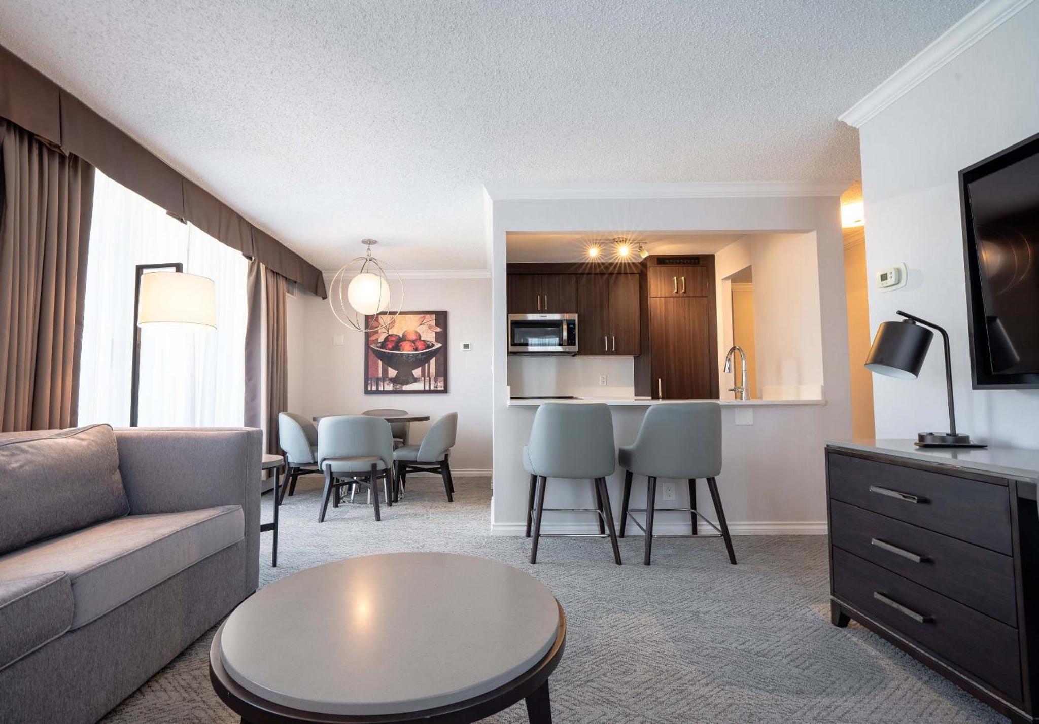 La Grande Residence at the Sutton Place Hotel